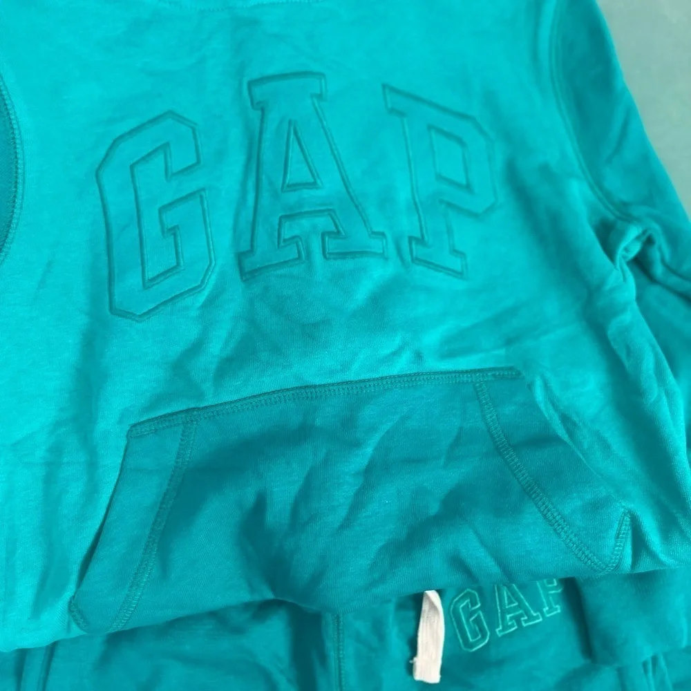 Gap kids Jade Fountain colorblock Hoodie and Pants size xs